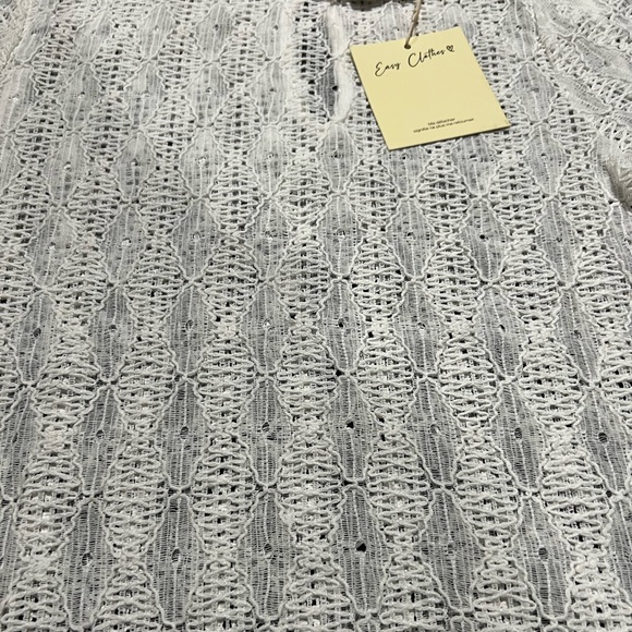 NWT S/M White Short Sleeve Keyhole Back Lace Blouse - Picture 4 of 5